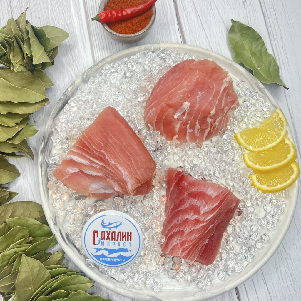 Куски желтоперого тунца